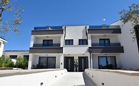 Apartments Rismondi 37E